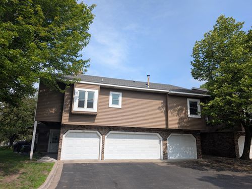 w1870-1870 Southpointe Ter, Eagan, MN, 55122-2285 | Card Image