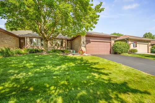 0-1130 Fox Chase Ln, Rockford, IL, 61107-6214 | Card Image