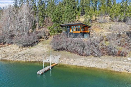 300 Cedar Ln, Newport, WA, 99156-5423 | Card Image