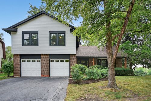3961 Whispering Trails Dr, Hoffman Estates, IL, 60192-1561 | Card Image