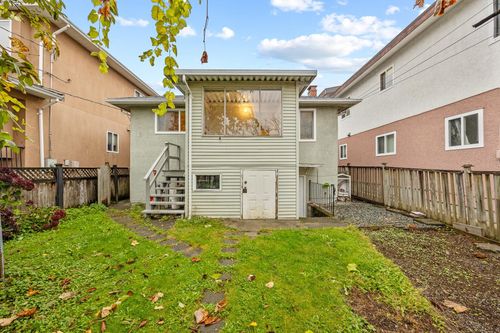 4644 Union St, Burnaby, BC, V5C2Y3 | Card Image