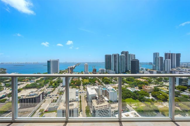 PH207 - 3470 E Coast Ave, Condo with 3 bedrooms, 3 bathrooms and null parking in MIAMI FL | Image 58