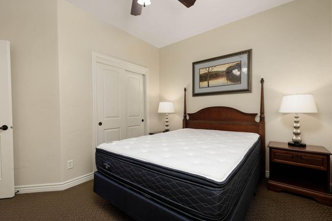 2020 N Pebble Beach Dr- Unbranded (19 of | Image 19