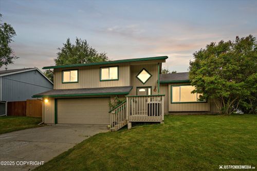 260 N Gloria St, Palmer, AK, 99645-6817 | Card Image