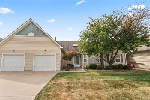 4326 S Milton Dr, Independence, MO, 64055-5471 | Card Image