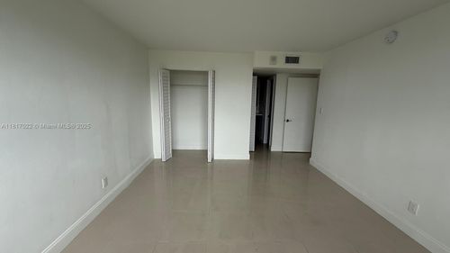 apt-4h-16546 Ne 26th Ave, North Miami Beach, FL, 33160-4060 | Card Image