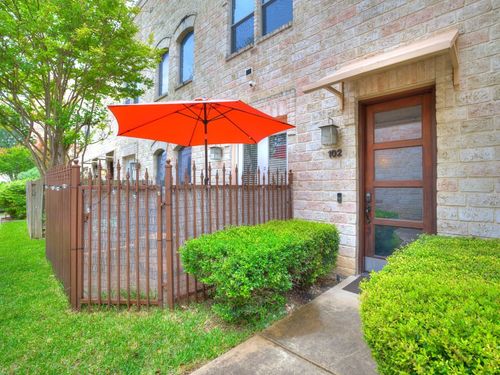 apt-102-1202 S Flores St, San Antonio, TX, 78204-1647 | Card Image