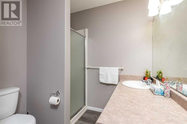 7 - 4501 39 St, Townhouse with 3 bedrooms, 3 bathrooms and 4 parking in Lloydminster SK | Image 8