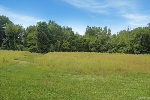 35344 Ecorse Rd, Romulus, MI, 48174-1638 | Card Image