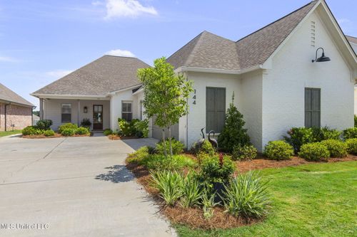 144 Herons Bay Cir, Madison, MS, 39110-1103 | Card Image