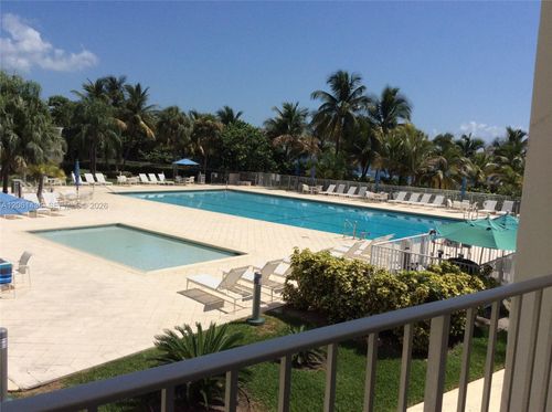 th3-881 Ocean Dr, Key Biscayne, FL, 33149-2605 | Card Image