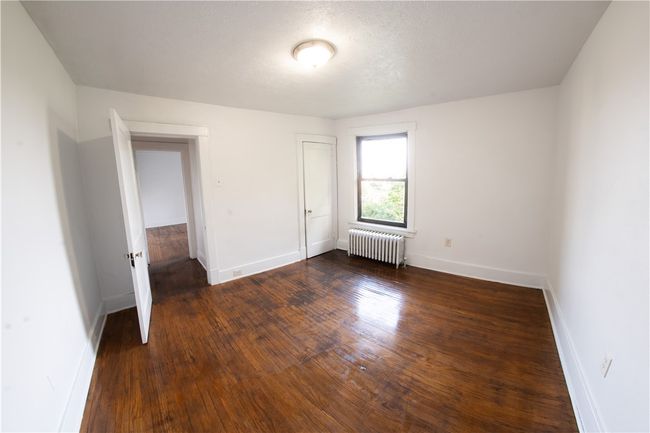 Floor 2 Bedroom 2 | Image 16