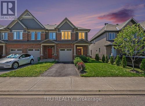 106 Lavatera St, Gloucester, ON, K1T0R7 | Card Image