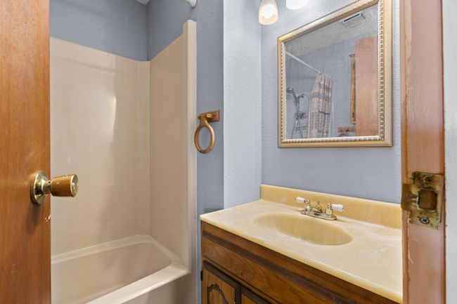 vacant home that's included in the package | Image 20