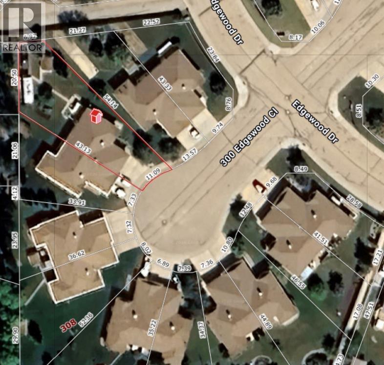 Residential in Camrose 3
