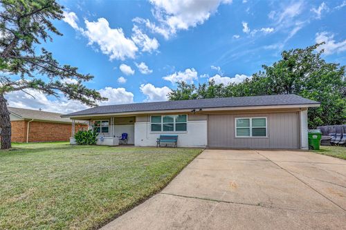 1706 Se 10th St, Mineral Wells, TX, 76067-6634 | Card Image