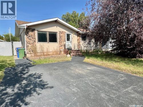 86 Dunsmore Dr, Regina, SK, S4R7G2 | Card Image