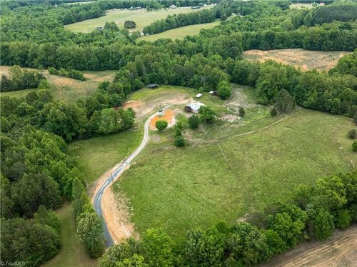 4275 Grubbs Road, Walkertown, NC, 27051 | Card Image