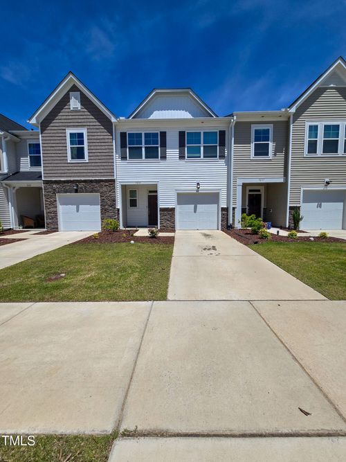 5035 Kota St, Raleigh, NC, 27610-7176 | Card Image