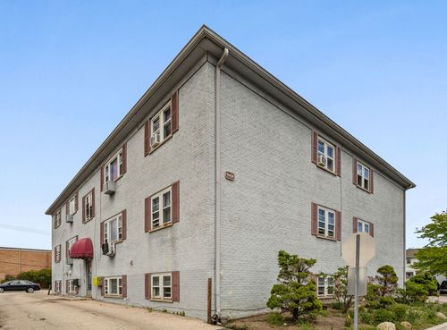 103-9458 Kelvin Ln, Schiller Park, IL, 60176-1133 | Card Image