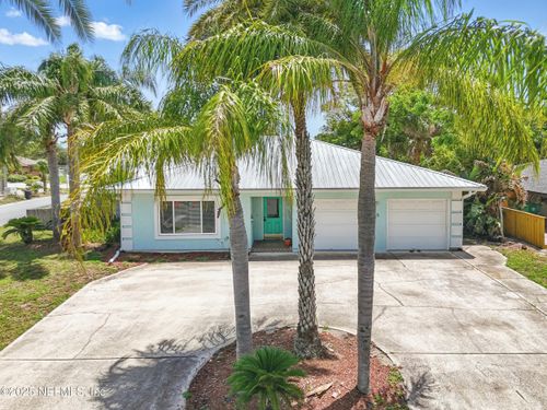 1815 Eastern Dr, Jacksonville Beach, FL, 32250-3717 | Card Image