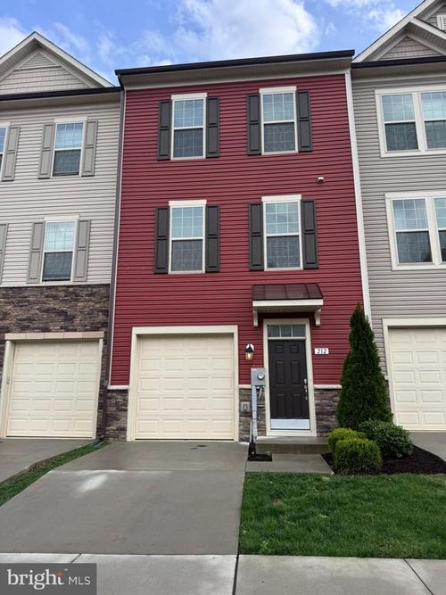 212 Pomegranate Ln, FREDERICK, MD, 21701-2646 | Card Image