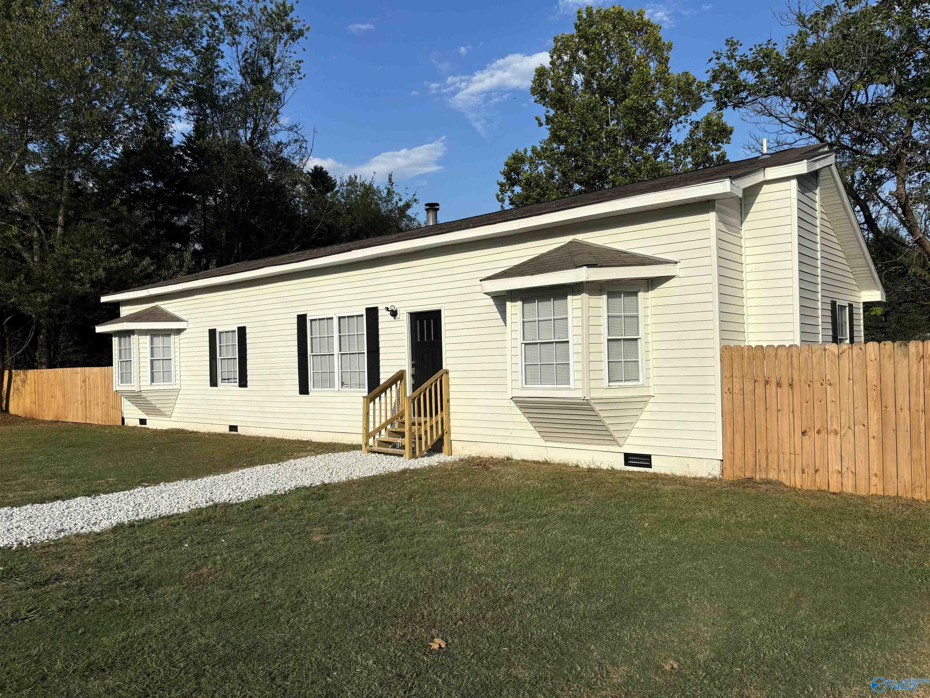 Harmening Dr, Huntsville, AL 35811