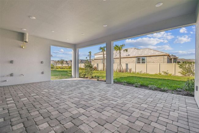 29647 Cassino Ct, House other with 3 bedrooms, 3 bathrooms and null parking in WESLEY CHAPEL FL | Image 15