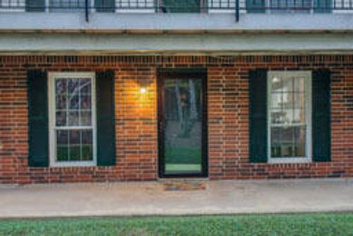 160-900 Mountain Creek Rd, Chattanooga, TN, 37405-4502 | Card Image