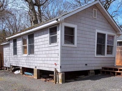 9 Whalers Path, House other with 2 bedrooms, 1 bathrooms and null parking in Baiting Hollow NY | Image 1