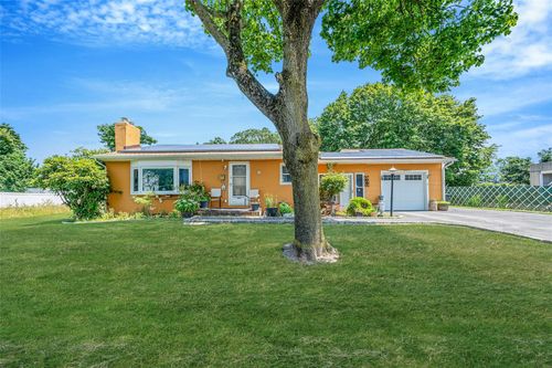 47 Prospect Pl, Deer Park, NY, 11729-3723 | Card Image