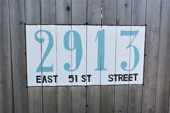 2913 E 51 St St, Home with 3 bedrooms, 1 bathrooms and null parking in Austin TX | Image 5