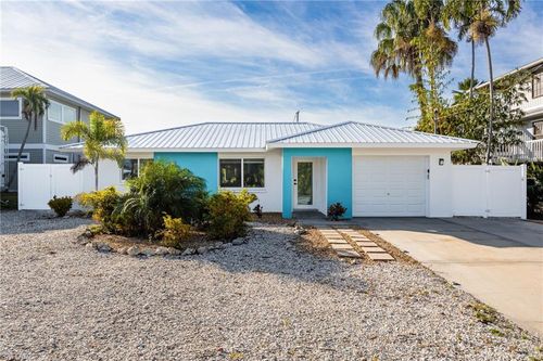 3571 Emerald Ave, Saint James City, FL, 33956-2204 | Card Image