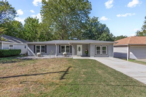 206 S Magnolia St, Pottsboro, TX, 75076-3060 | Card Image