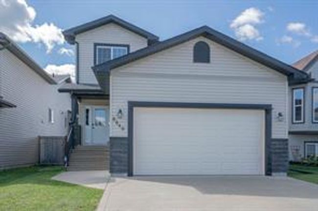8849 74 Ave, House detached with 3 bedrooms, 3 bathrooms and 4 parking in Grande Prairie AB | Image 37