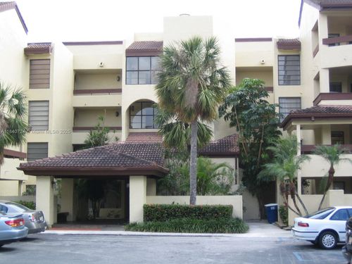 apt-302-8830 Sw 123rd Ct, Miami, FL, 33186-1944 | Card Image