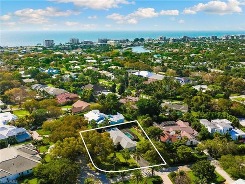 675 Yucca Rd, NAPLES, FL, 34102-5163 | Card Image