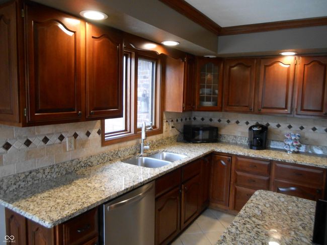 6712 Forrest Commons Blvd, House other with 4 bedrooms, 3 bathrooms and null parking in Indianapolis IN | Image 22