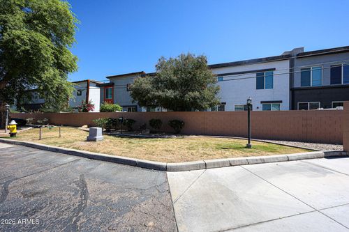 32-3221 N 37th St, Phoenix, AZ, 85018-6312 | Card Image