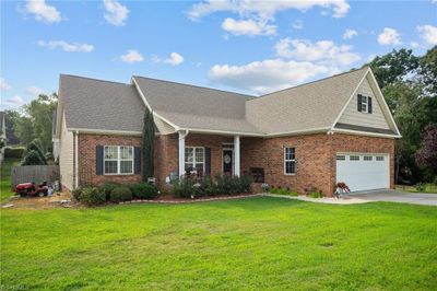 1720 Ransom Trace Court, House other with 3 bedrooms, 2 bathrooms and null parking in Winston Salem NC | Image 2