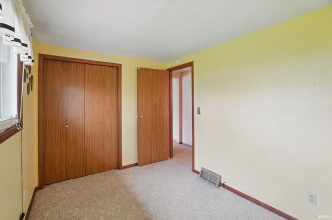 6351 N State Road 1, House other with 3 bedrooms, 2 bathrooms and null parking in Ossian IN | Image 22