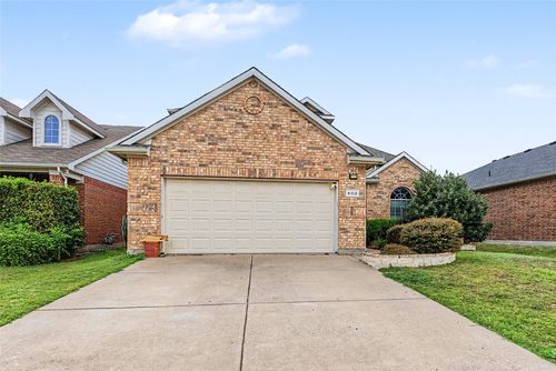 6113 Farrah Drive, Fort Worth, TX, 76131 | Card Image