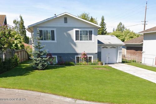 312 Thomas Cir, Anchorage, AK, 99508-2262 | Card Image