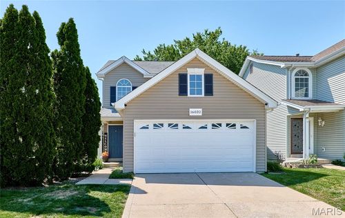 16032 Sandalwood Creek Dr, Glencoe, MO, 63038-1527 | Card Image