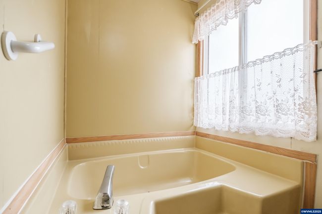 UNIT-33 - 3800 S Mountain View Dr Se, House other with 3 bedrooms, 0 bathrooms and null parking in Albany OR | Image 33