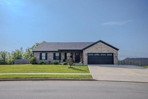 219 Patriot Trl, Berea, KY, 40403-9101 | Card Image