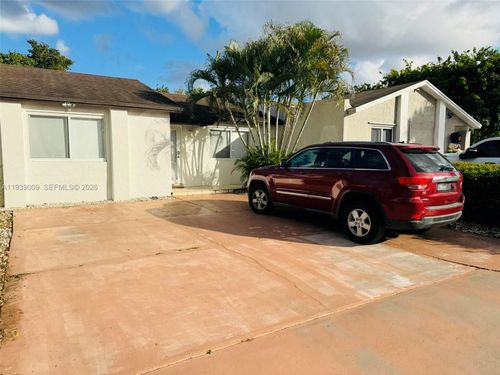 19721-19721 Nw 52nd Ct, Miami Gardens, FL, 33055-1670 | Card Image