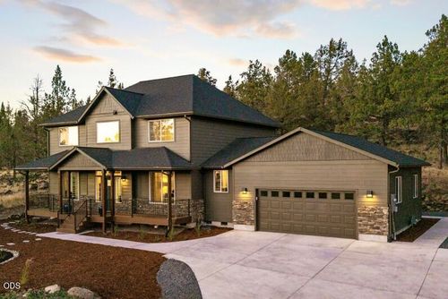4205 Fox Sparrow Dr, Klamath Falls, OR, 97601-8783 | Card Image
