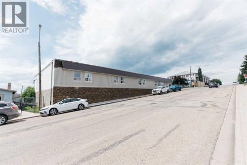 4940 49 St, Rocky Mountain House, AB, T4T1E1 | Card Image