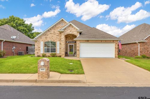 1915 Hollyglen Dr, Tyler, TX, 75703-3395 | Card Image